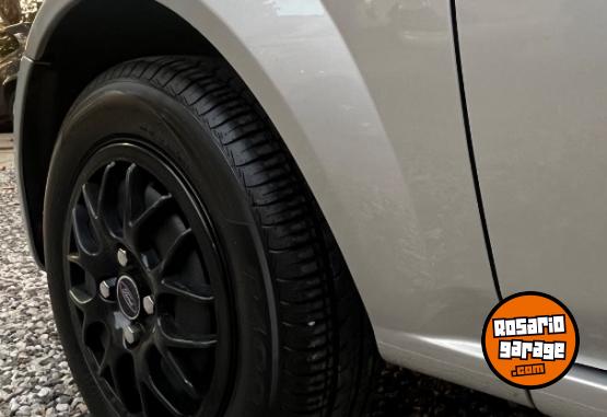 Autos - Ford La Fly viral 1.6 2012 Nafta 83000Km - En Venta