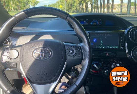 Autos - Toyota Etios 2017 Nafta 229000Km - En Venta