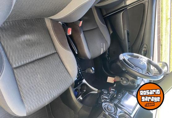 Autos - Toyota Etios 2017 Nafta 229000Km - En Venta