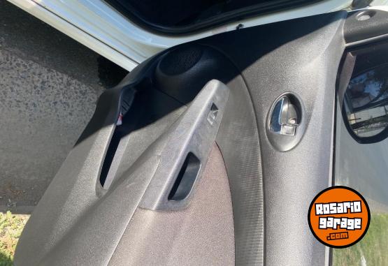 Autos - Toyota Etios 2017 Nafta 229000Km - En Venta