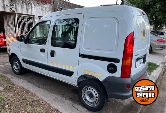 Utilitarios - Renault Kangoo 2016 GNC 160000Km - En Venta