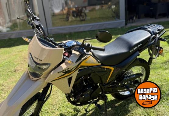 Motos - Honda XR 2025 Nafta 1700Km - En Venta