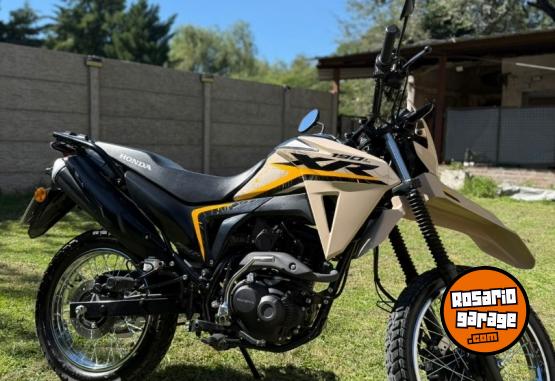 Motos - Honda XR 2025 Nafta 1700Km - En Venta