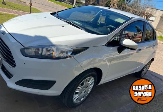 Autos - Ford Fiesta Kinetic 2016 Nafta 150000Km - En Venta