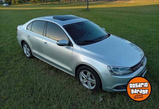 Autos - Volkswagen VENTO LUXURY 2014 Nafta 106000Km - En Venta