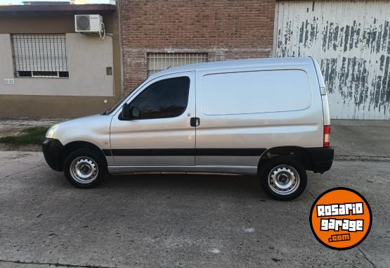 Utilitarios - Peugeot Partner 2013 Nafta 138800Km - En Venta