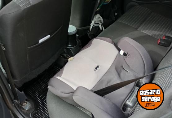 Autos - Renault Sandero Privilege Nav 1.6 2013 Nafta 140000Km - En Venta