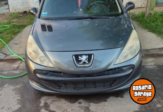 Autos - Peugeot 207 2010 Nafta 194000Km - En Venta