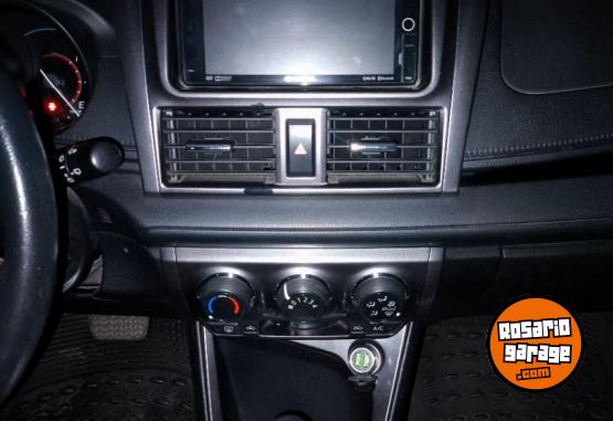 Autos - Toyota Yaris S 2017 Nafta 103000Km - En Venta