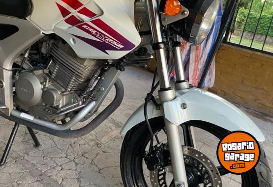 Motos - Honda Twister CBX 250 2011 Nafta 47000Km - En Venta