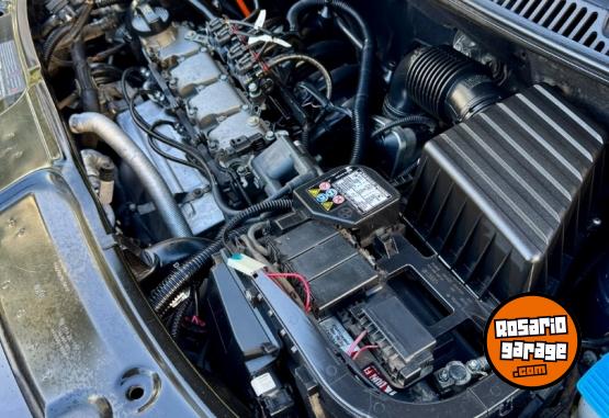 Autos - Volkswagen Suran 1.6 CONF 2011 GNC 173000Km - En Venta