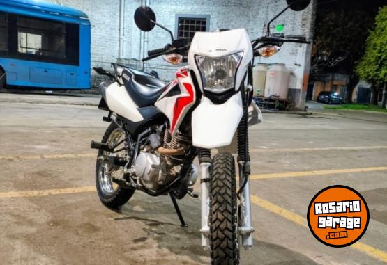 Motos - Honda XR 2024 Nafta 13000Km - En Venta