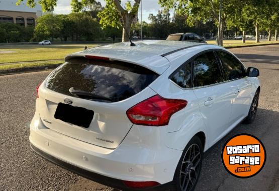 Autos - Ford FOCUS TITANIUM 2017 Nafta 153000Km - En Venta