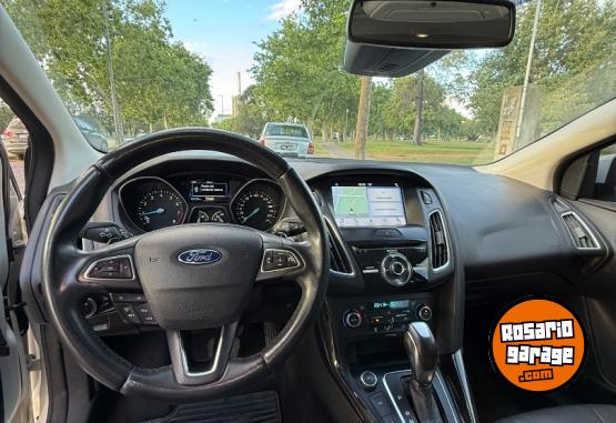 Autos - Ford FOCUS TITANIUM 2017 Nafta 153000Km - En Venta