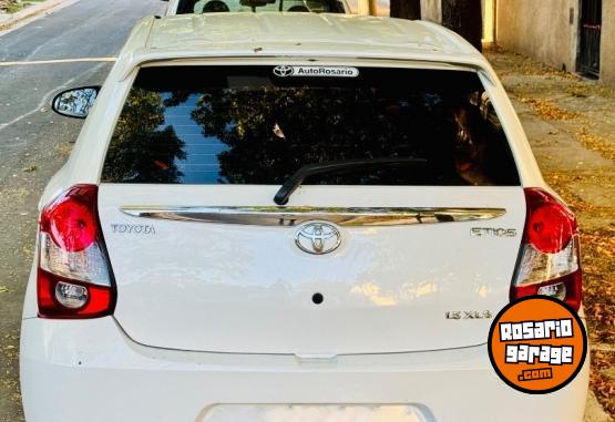 Autos - Toyota Etios 2021 Nafta 45000Km - En Venta