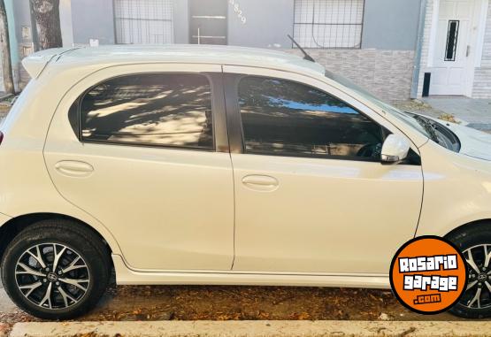 Autos - Toyota Etios 2021 Nafta 45000Km - En Venta