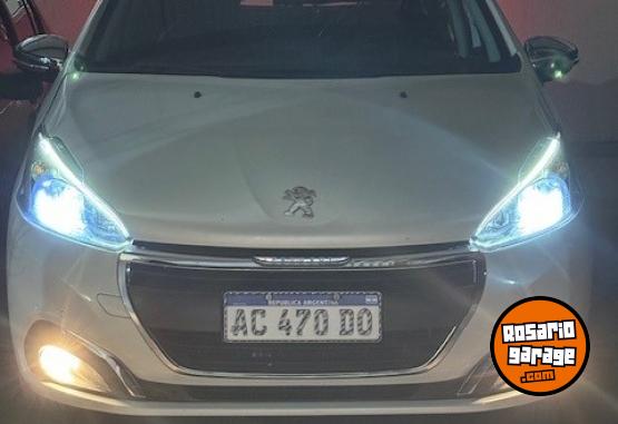 Autos - Peugeot 208 Feline 2018 Nafta 85000Km - En Venta