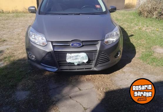 Autos - Ford 4 puertas 2,0 se plus 2014 Nafta 127777Km - En Venta