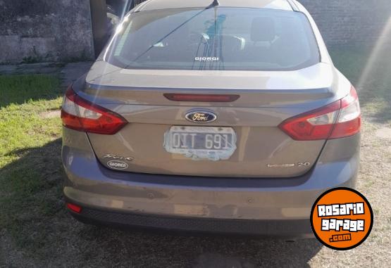 Autos - Ford 4 puertas 2,0 se plus 2014 Nafta 127777Km - En Venta