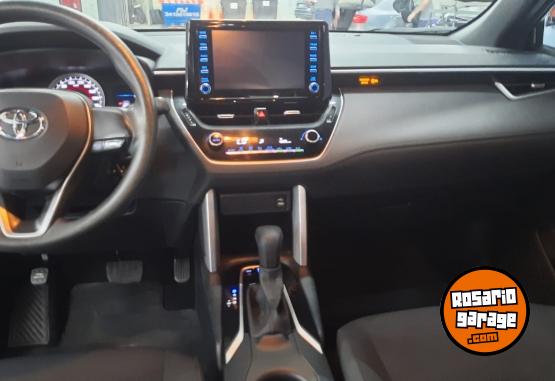 Autos - Toyota COROLLA CROSS 2.0 XLI CVT 2021 Nafta 87000Km - En Venta