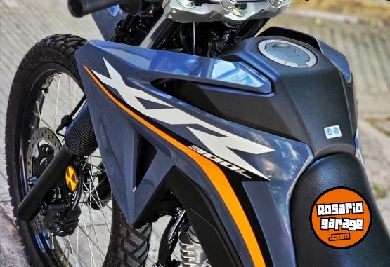 Motos - Honda Tornado xr 300 2025 Nafta 3400Km - En Venta