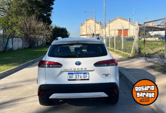 Autos - Toyota COROLLA CROSS XEI HEV 1.8 2022 Electrico / Hibrido 60000Km - En Venta