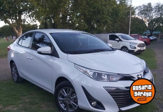 Autos - Toyota YARIS XLS CVT 2021 Nafta 147000Km - En Venta