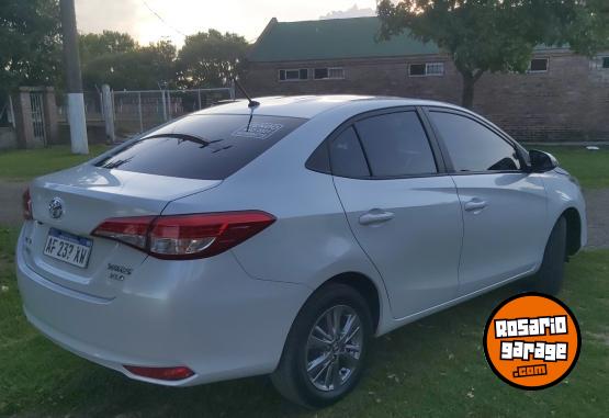 Autos - Toyota YARIS XLS CVT 2021 Nafta 147000Km - En Venta