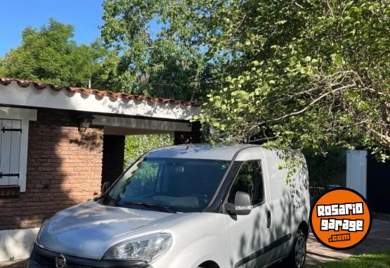 Utilitarios - Fiat Doblo cargo 2017 Nafta 53000Km - En Venta