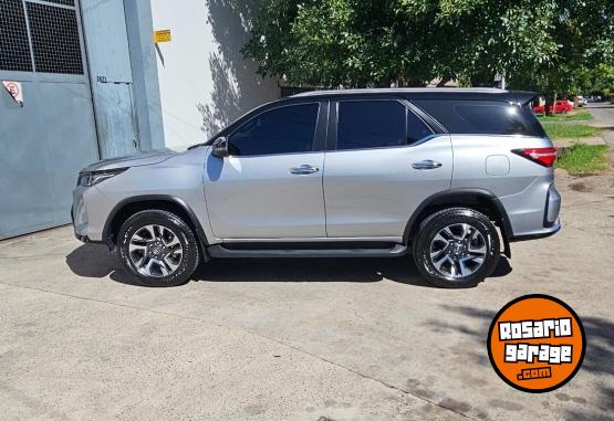 Camionetas - Toyota SW4 2024 Diesel 34000Km - En Venta