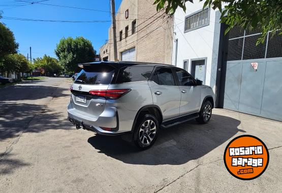 Camionetas - Toyota SW4 2024 Diesel 34000Km - En Venta