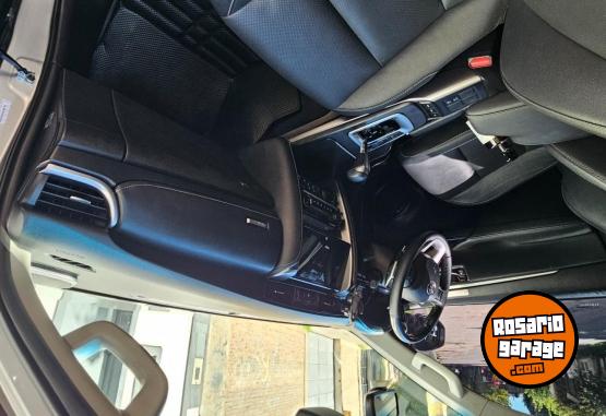 Camionetas - Toyota SW4 2024 Diesel 34000Km - En Venta