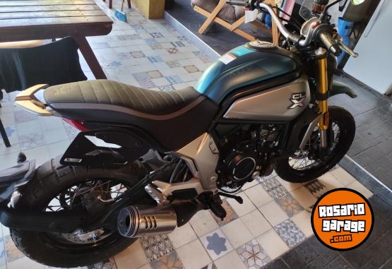Motos - CF Clx 700 adventure 2024 Nafta 5500Km - En Venta