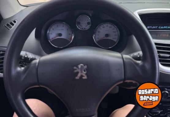 Autos - Peugeot 207 compact 2013 Nafta 153000Km - En Venta