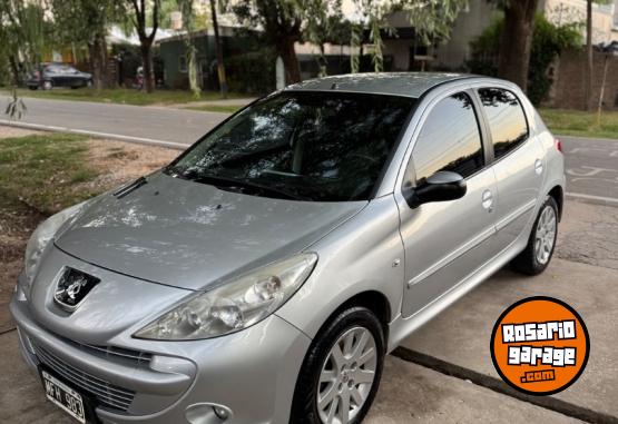 Autos - Peugeot 207 compact 2013 Nafta 153000Km - En Venta