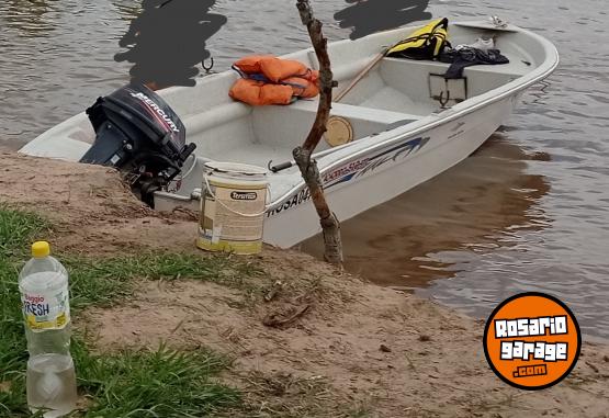 Embarcaciones - Lancha con motor - En Venta