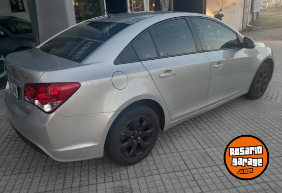 Autos - Chevrolet CRUZE LT 1.8 4P 2015 Nafta 80000Km - En Venta