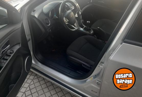 Autos - Chevrolet CRUZE LT 1.8 4P 2015 Nafta 80000Km - En Venta