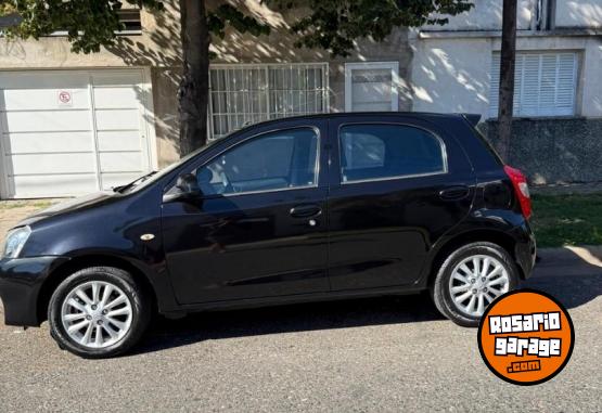 Autos - Toyota �ticos XLS 1.5 M/T 2014 Nafta 130000Km - En Venta