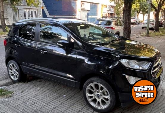 Autos - Ford Titanium 2022 Nafta 63000Km - En Venta