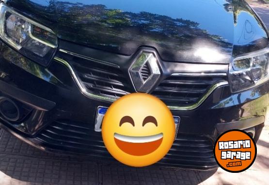 Autos - Renault Logan 2022 Nafta 142000Km - En Venta