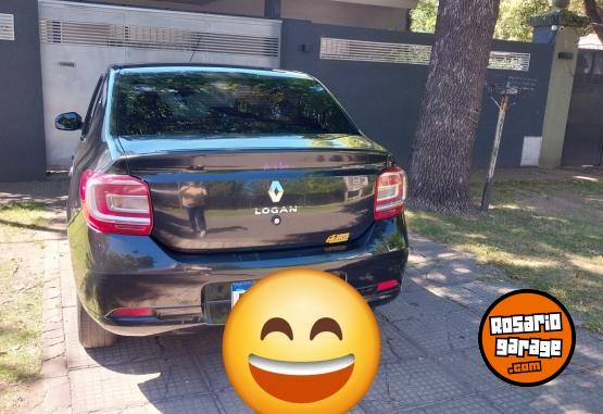 Autos - Renault Logan 2022 Nafta 142000Km - En Venta