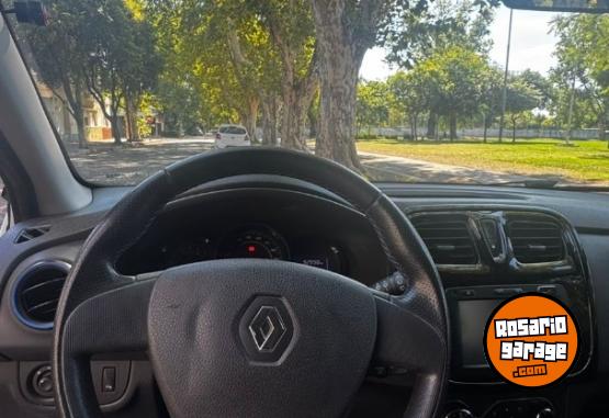 Autos - Renault Sandero 2017 Nafta 93000Km - En Venta