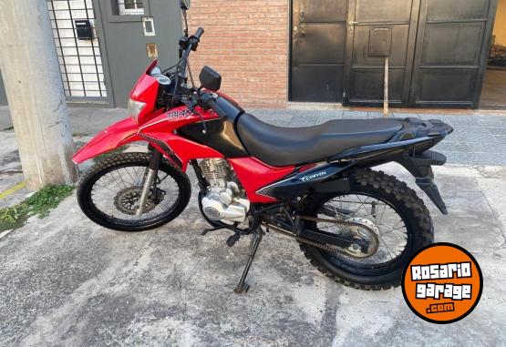Motos - Corven Triax 150cc 2017 Nafta 16800Km - En Venta