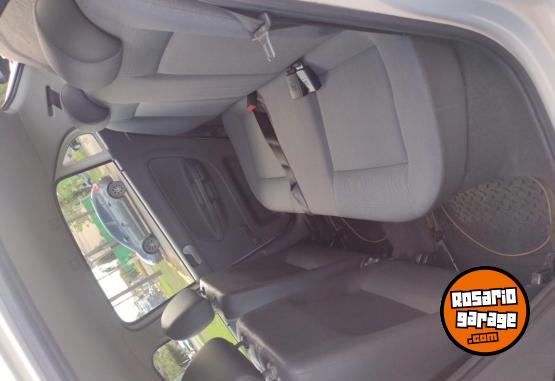 Autos - Volkswagen Trendline 2009 Nafta 148000Km - En Venta