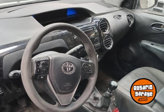Autos - Toyota ETIOS XS 2018 Nafta 339673Km - En Venta