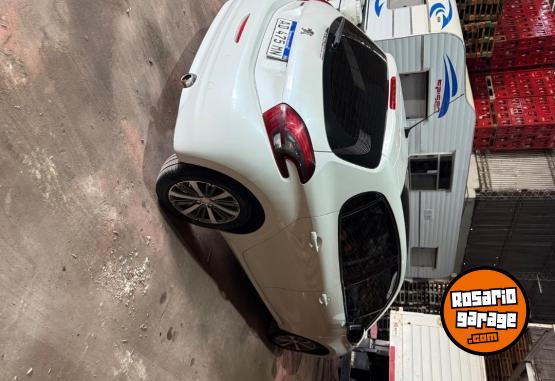 Autos - Peugeot 208 felline 2019 Nafta 120000Km - En Venta