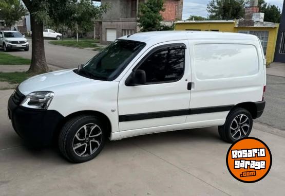 Utilitarios - Citroen berlingo hdi 2023 Diesel 34500Km - En Venta
