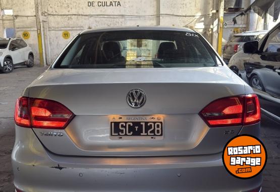 Autos - Volkswagen Vento Luxury Triptonic 2012 Nafta 180000Km - En Venta
