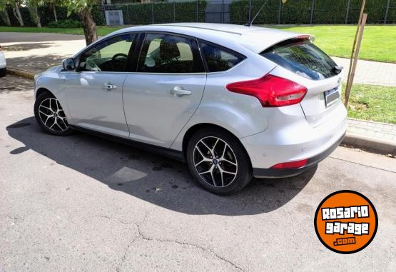 Autos - Ford Focus 2017 Nafta 107000Km - En Venta